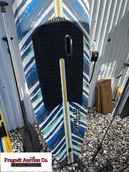 chill paddleboard