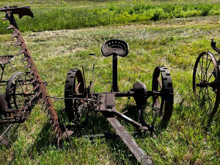 McCormickDeering 9 Horse Drawn Sickle Mower Fragodt Auction and