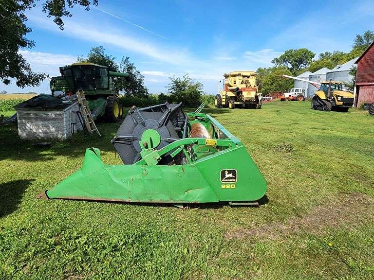 John Deere 920 Bean Head, Adjustable Reel, 20’ Flex Head, SN 632310