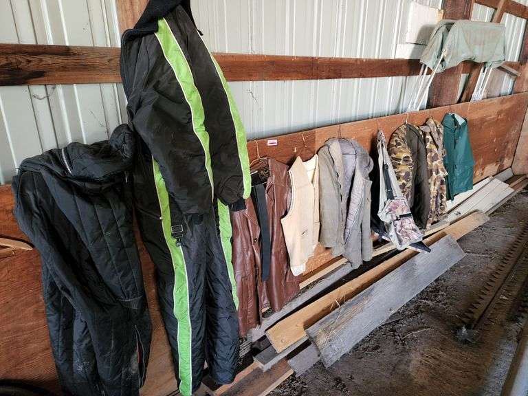 Variety of Clothing Snowmobile Suits, Camo., Mostly Size XL Fragodt