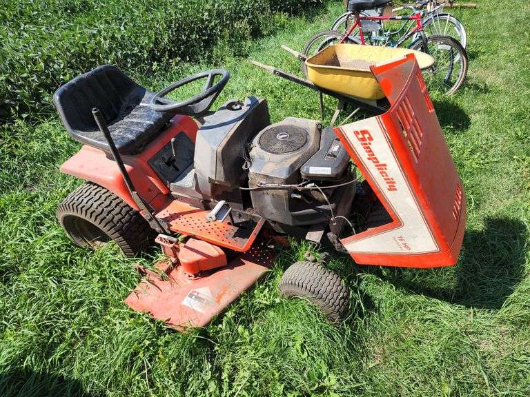 Simplicity 16 HP Briggs and Stratton Engine, Hydrostatic Mower 48