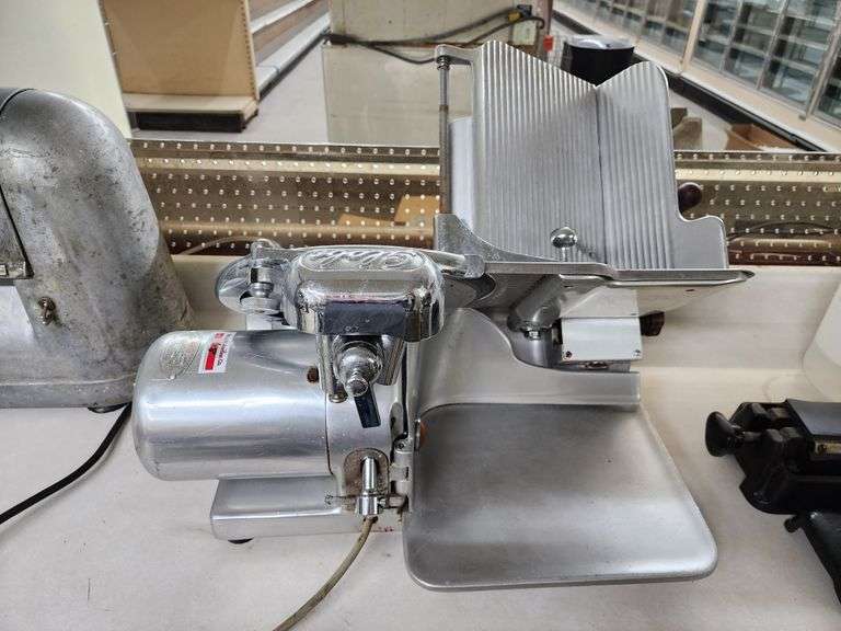 Globe Commercial Meat Slicer Fragodt Auction and Real Estate LLC
