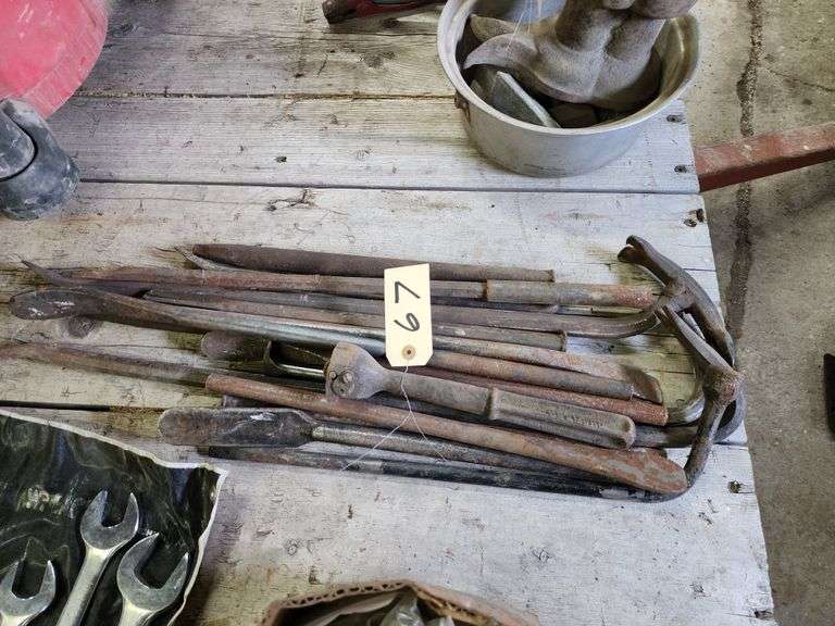 Pry Bars Fragodt Auction and Real Estate LLC