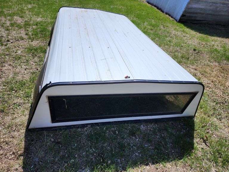 Radco Aluminum Topper for 8’ Box Fragodt Auction and Real Estate LLC