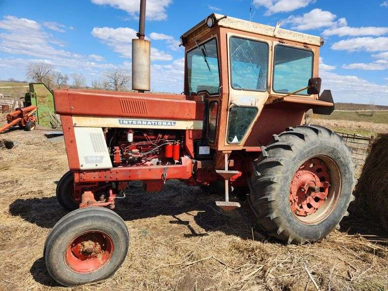 IH 966 Diesel Tractor, 8,290 Hours, Single Hydraulics, 2pt, Hitch, Year ...
