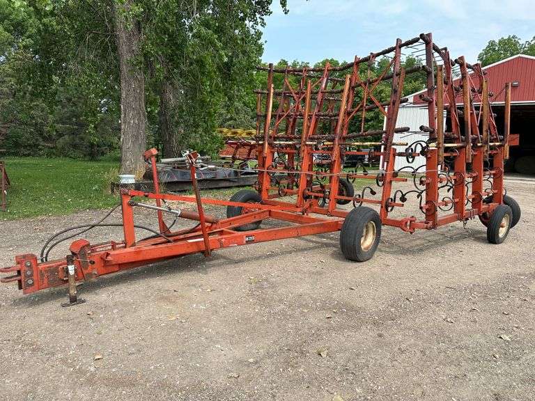 Multiweeder Spring Melroe 420 Multiweeder, 30’, 4 Bar Coil Tine Drag, Heavy Duty Drag ...