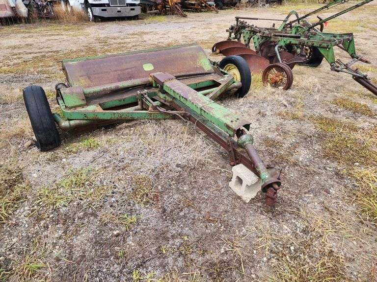 John Deere Hay Crimper 21 Model Fragodt Auction and Real Estate LLC