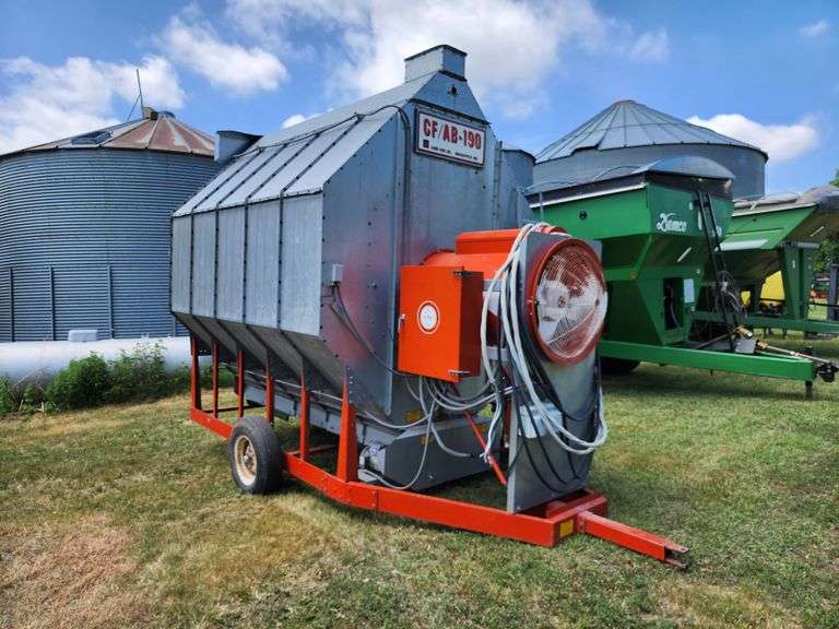 Farm Fans CF/AB190 Grain Dryer, 3,393 Hours, Set up for LP, Single