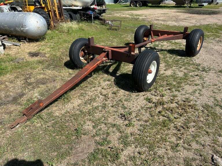 11 Ton Kewanee Running Gear, Extendable Hitch Fragodt Auction and