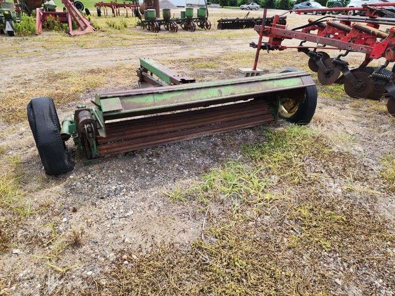 John Deere Hay Crimper 21 Model Fragodt Auction and Real Estate LLC