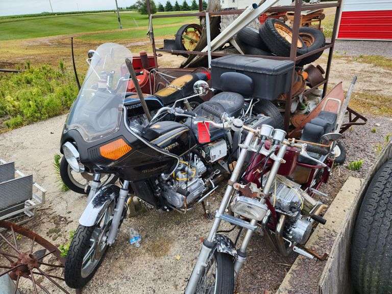 Honda Goldwing, Suzuki and Motorcycle With Honda Engine Unknown