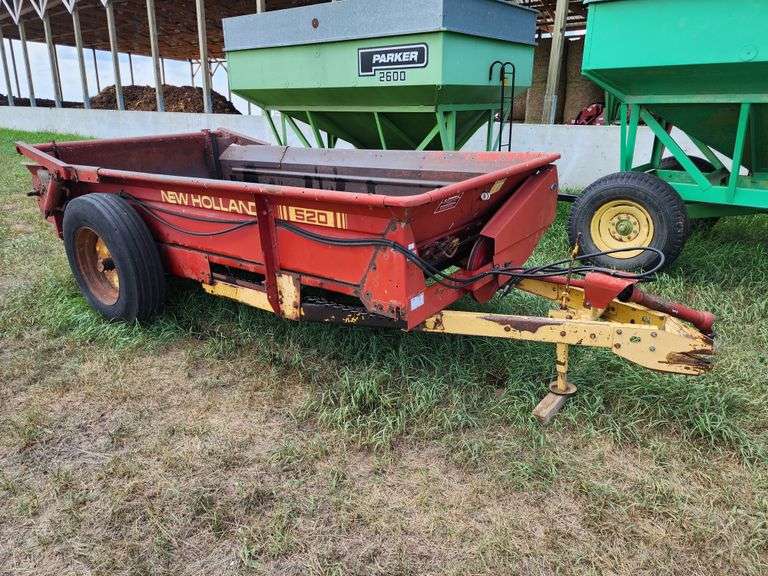 New Holland 520 Manure Spreader, 540 PTO, Slope Gate, Single Beater