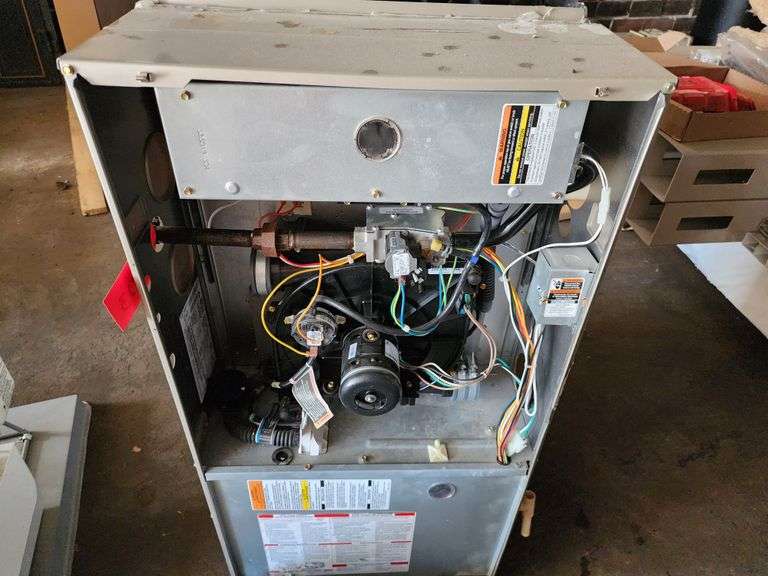 93,000 BTU Bryant Natural Gas Furnace Fragodt Auction and Real Estate LLC