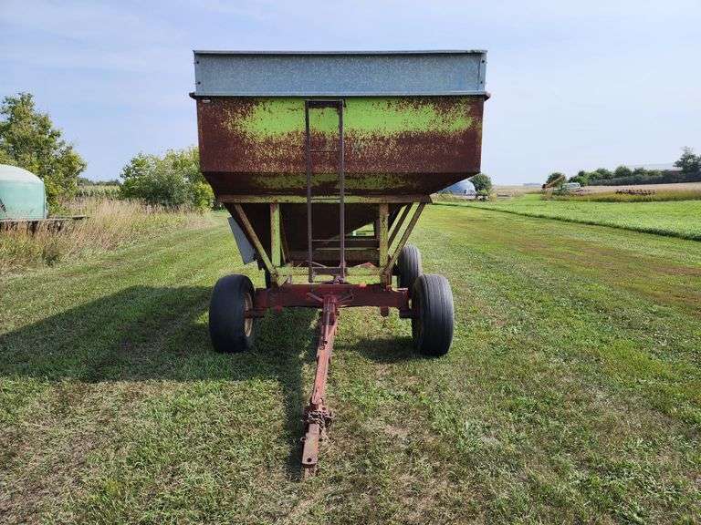 Parker Gravity Box, Approx 325 350 bu on Westendorf Running Gear, 12