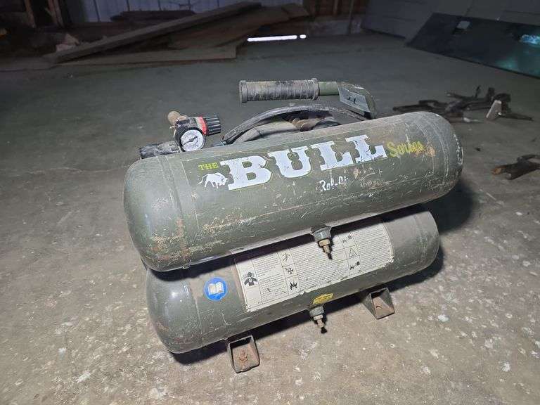 ROL-AIR BULL SERIES 110V, 2HP, ~3GAL AIR COMPRESSOR.