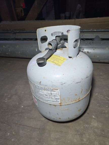 20LB PROPANE TANK, EMPTY.