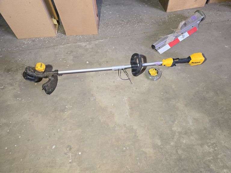 20V DEWALT WEED EATER.