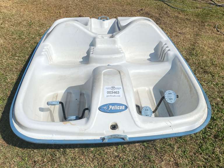 4 Person Pelican Paddle Boat Gavel Roads Online Auctions