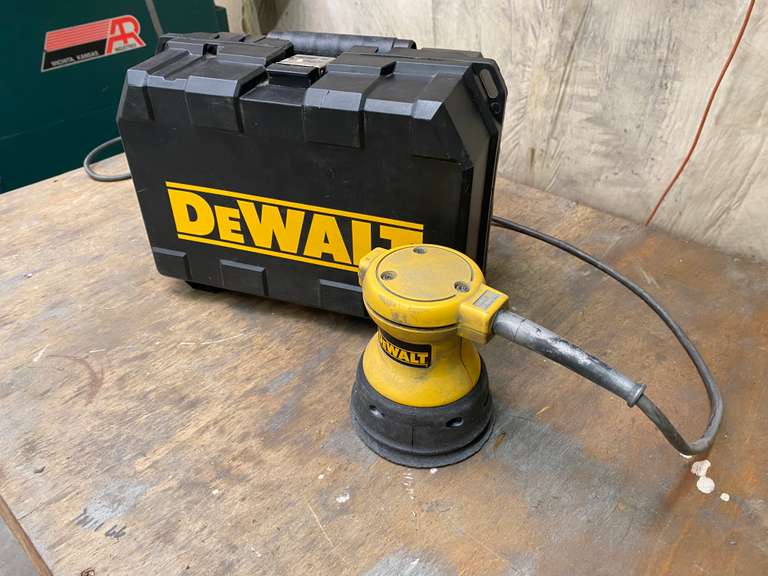 Dewalt Random Orbit Palm Sander Gavel Roads Online Auctions
