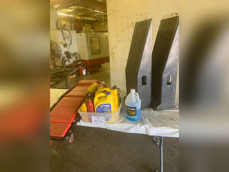 Creeper, Car Ramps, Containers of Oil/Antifreeze/Brake Fluid/& More Gavel Roads Online Auctions