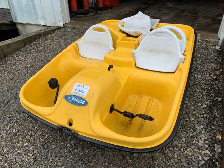 3 Person Pelican Paddle Boat Gavel Roads Online Auctions