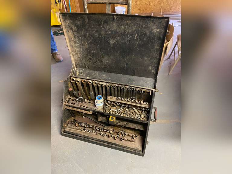 Wedge Style Truck Tool Box with Tools Gavel Roads Online Auctions