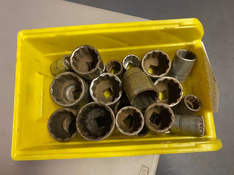 Lot of Random Large Sockets Gavel Roads Online Auctions