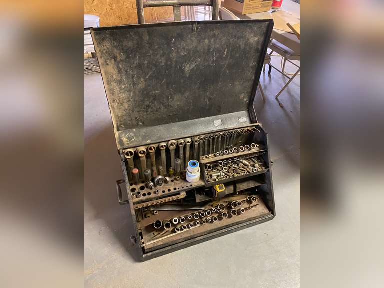 Wedge Style Truck Tool Box with Tools Gavel Roads Online Auctions