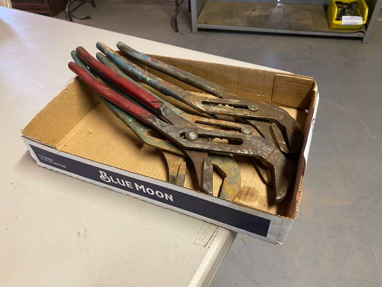 (4) Large Channel Lock Pliers Gavel Roads Online Auctions
