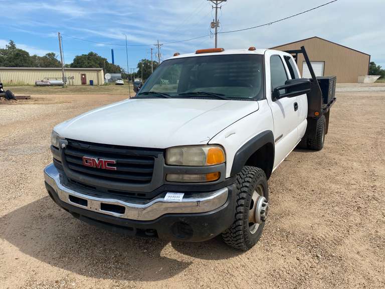 2005 GMC Sierra 3500 4x4 Flatbed Gavel Roads Online Auctions