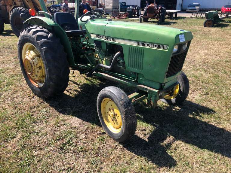 John Deere 1050 2WD Tractor Gavel Roads Online Auctions