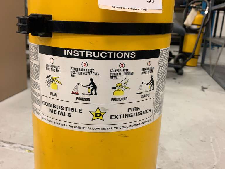 Combustible Metals Fire Extinguisher Gavel Roads Online Auctions