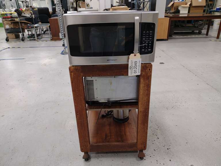 (2) Misc. Microwaves (1) Bella Sandwich Maker (1)Toaster Oven & Stand