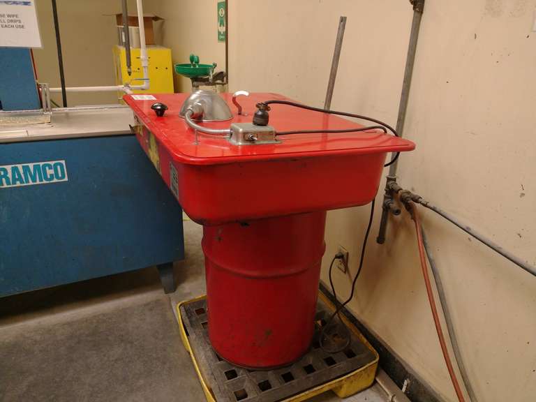 Safety Kleen Model 30 Solvent Parts Washer (Barrel not included