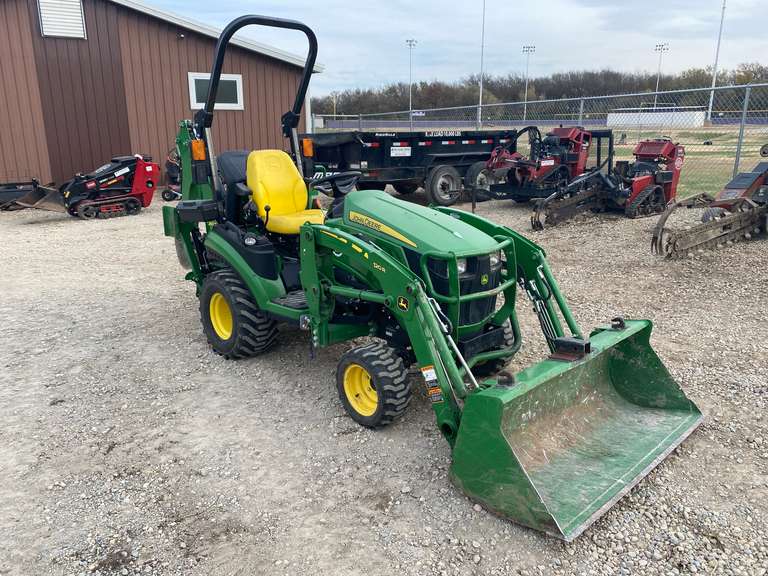 John Deere 1025R Tractor with Loader & Backhoe Gavel Roads Online Auctions
