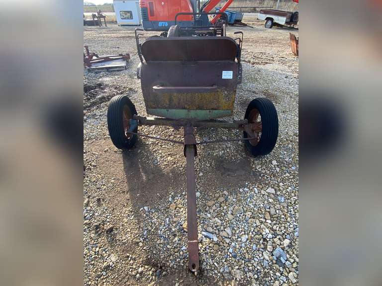 John Deere Manure Spreader (Antique) Gavel Roads Online Auctions