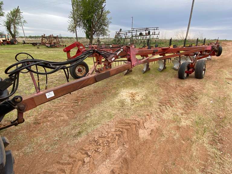 WilRich 2900 Hinged 18" x 10 Bottom Plow w/ New Blades Gavel Roads