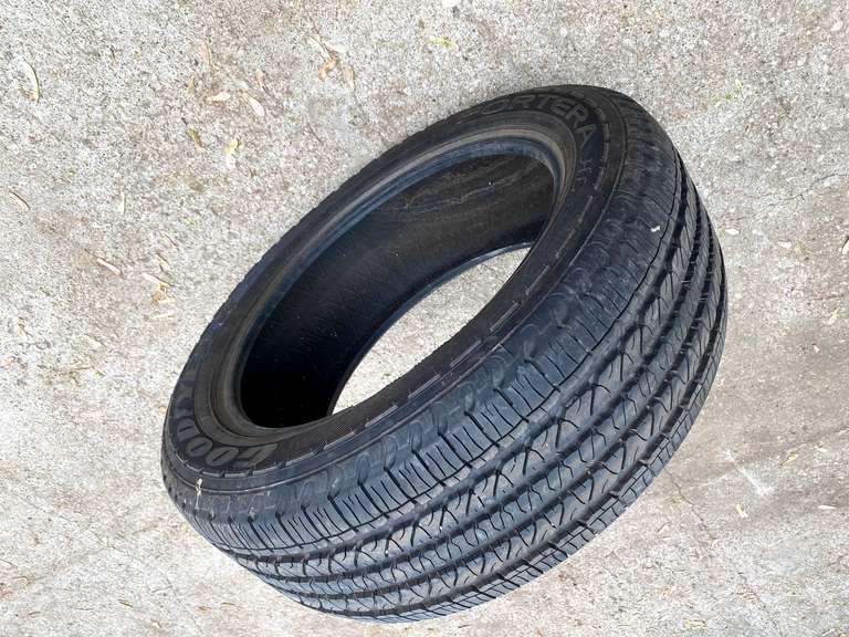 Goodyear Fortera 265/50R20 Tire - Gavel Roads Online Auctions