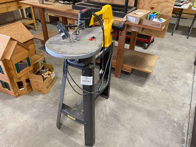 DeWalt DW788 20” Scroll Saw Gavel Roads Online Auctions