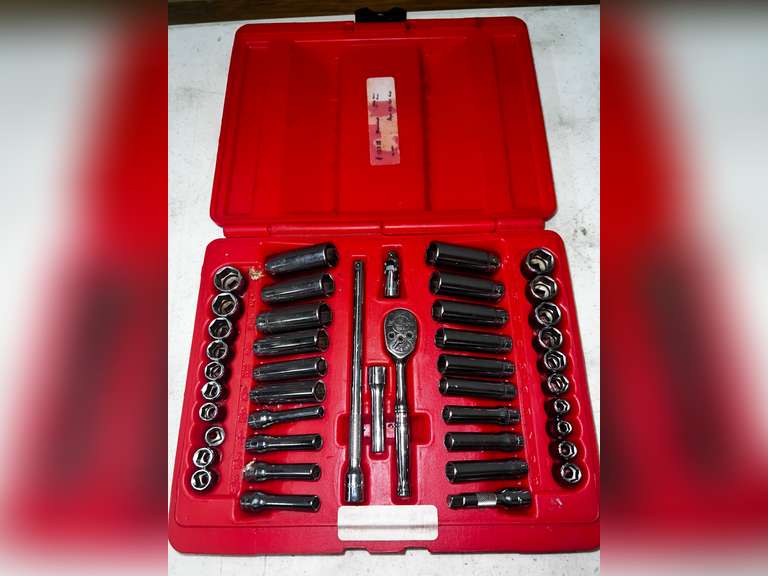 SnapOn Socket Set/Sockets & Torque Wrench Gavel Roads Online Auctions