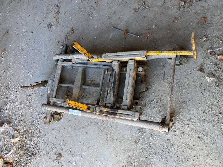 Manual Transmission Jack Gavel Roads Online Auctions