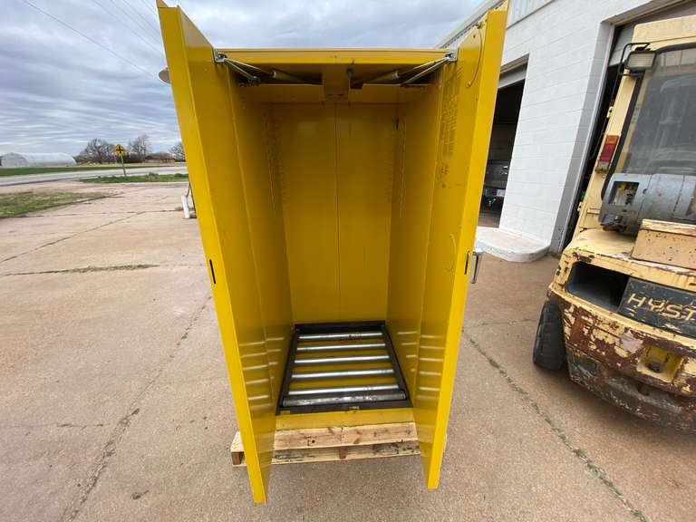 Protectoseal 55 Gal. Drum Flammable Liquids Storage Gavel