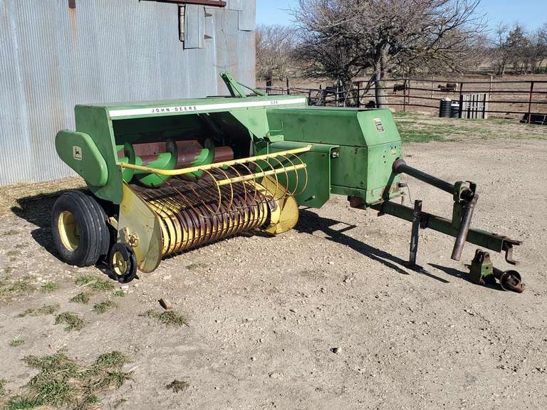 John Deere 336 Square Baler Gavel Roads Online Auctions