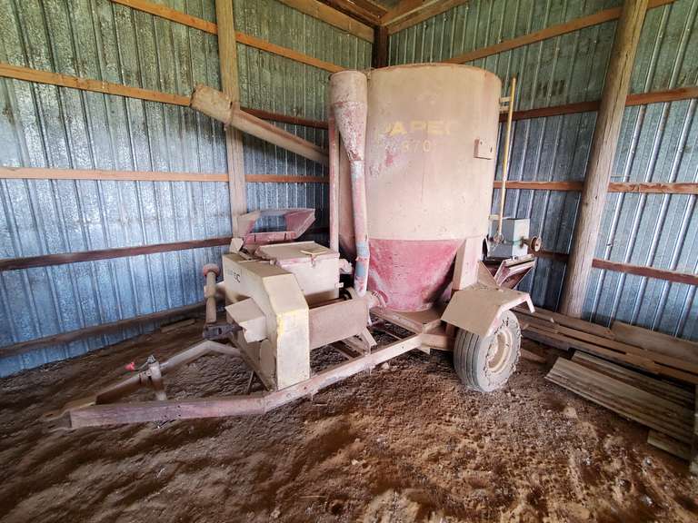 PAPEC 870 Feed Grinder Mixer Gavel Roads Online Auctions