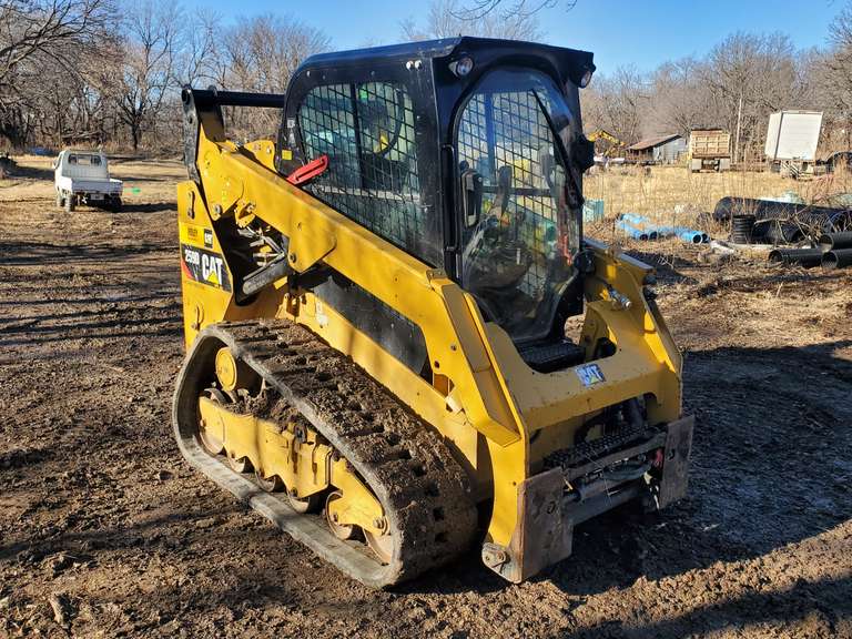 January 17th, 2023 Agriculture & Construction Equipment Auction Gavel