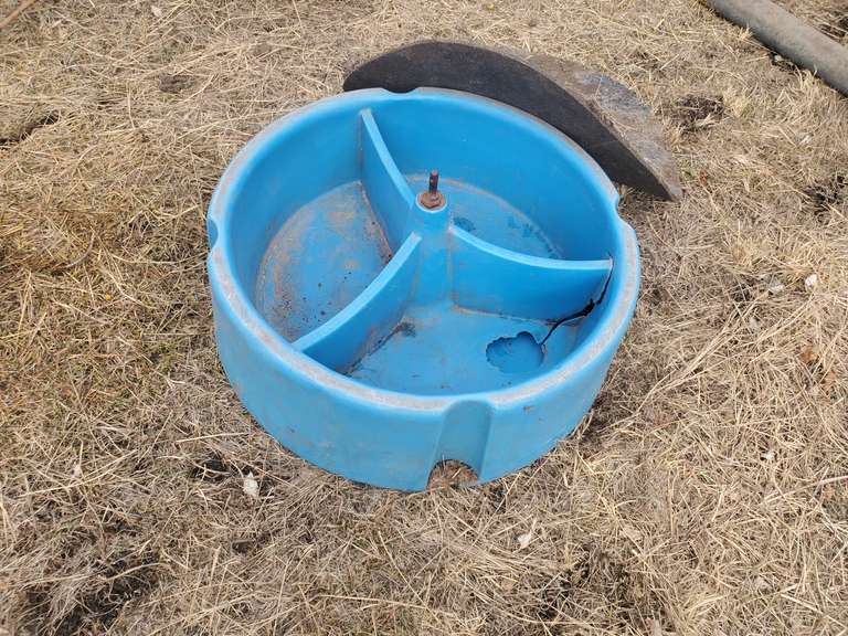 Pride of the Farm Mineral Feeder Gavel Roads Online Auctions