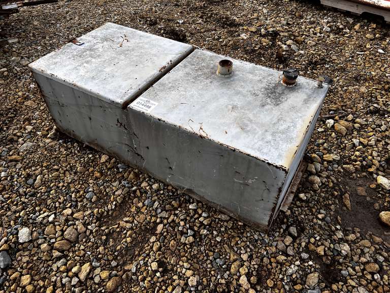 Truck Gas Tank/Storage Box Gavel Roads Online Auctions