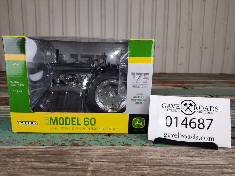175th Anniversary ERTL 1/16 Scale 1953 John Deere Model 60 Silver