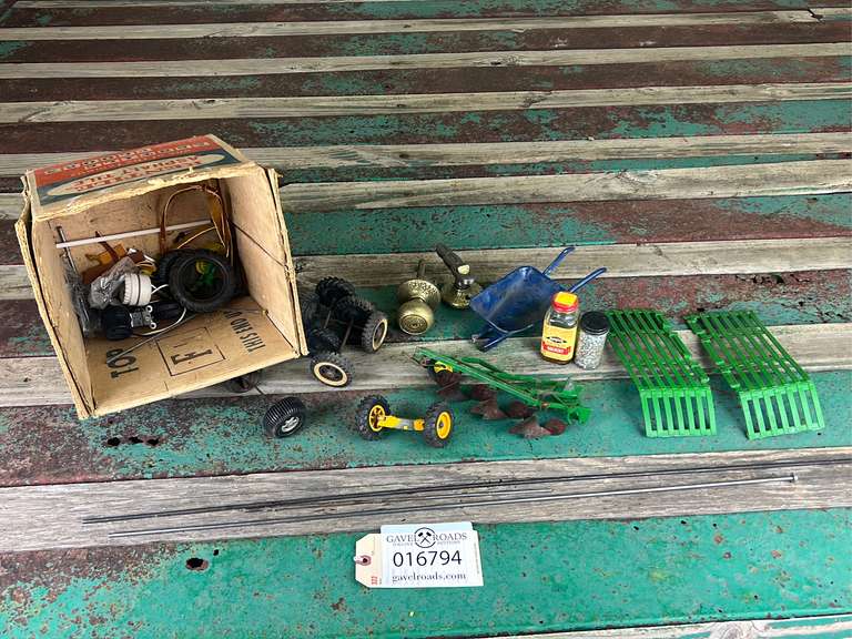 Assorted John Deere Toy Tractor Spare Parts Gavel Roads Online Auctions
