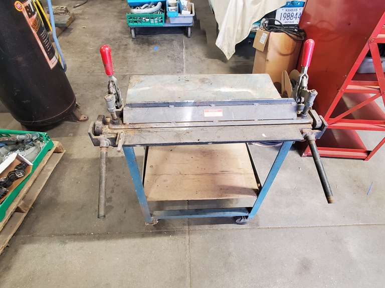 Bendito Model 1824 Small Handbrake Metal Bender w/Stand Gavel Roads